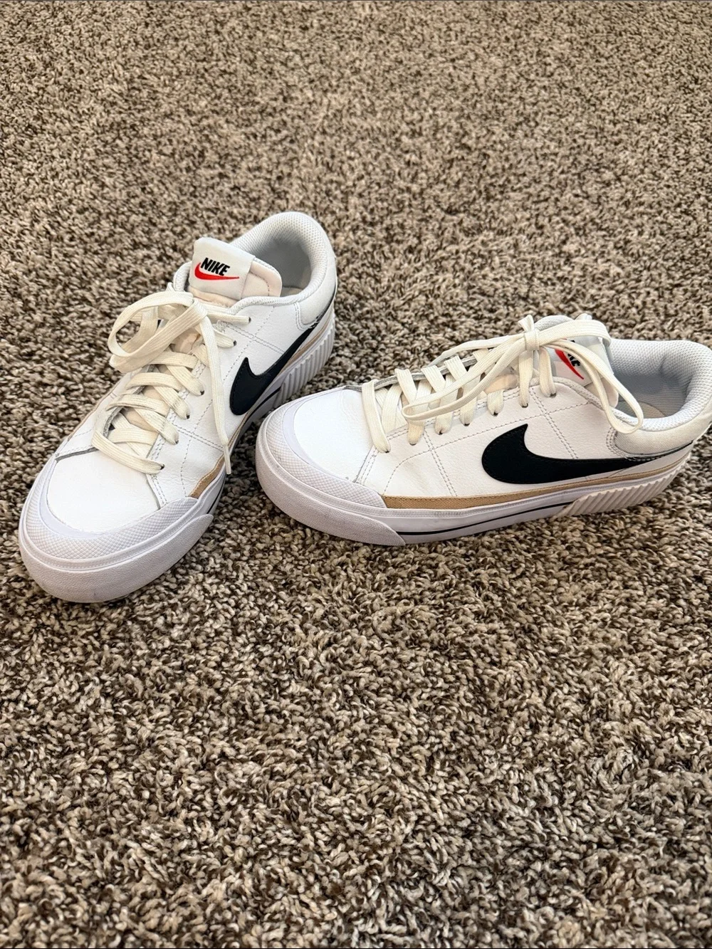 Nike Woman’s Court Legacy Shoes